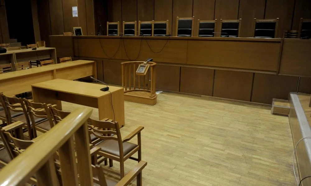 Ιωάννινα: Διεκόπη η δίκη της τέως εισαγγελέως που «εξαφάνιζε» δικογραφίες